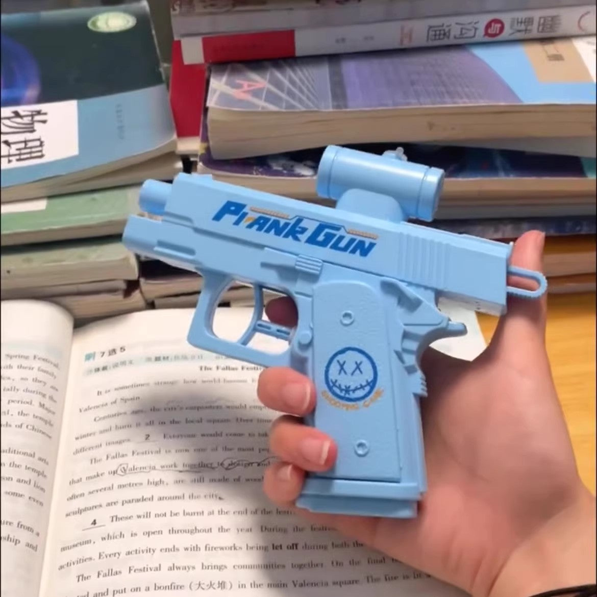 Creative Water Gun Toy